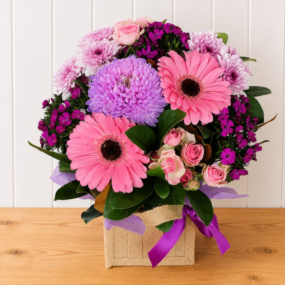 Sweet Cottage Posy